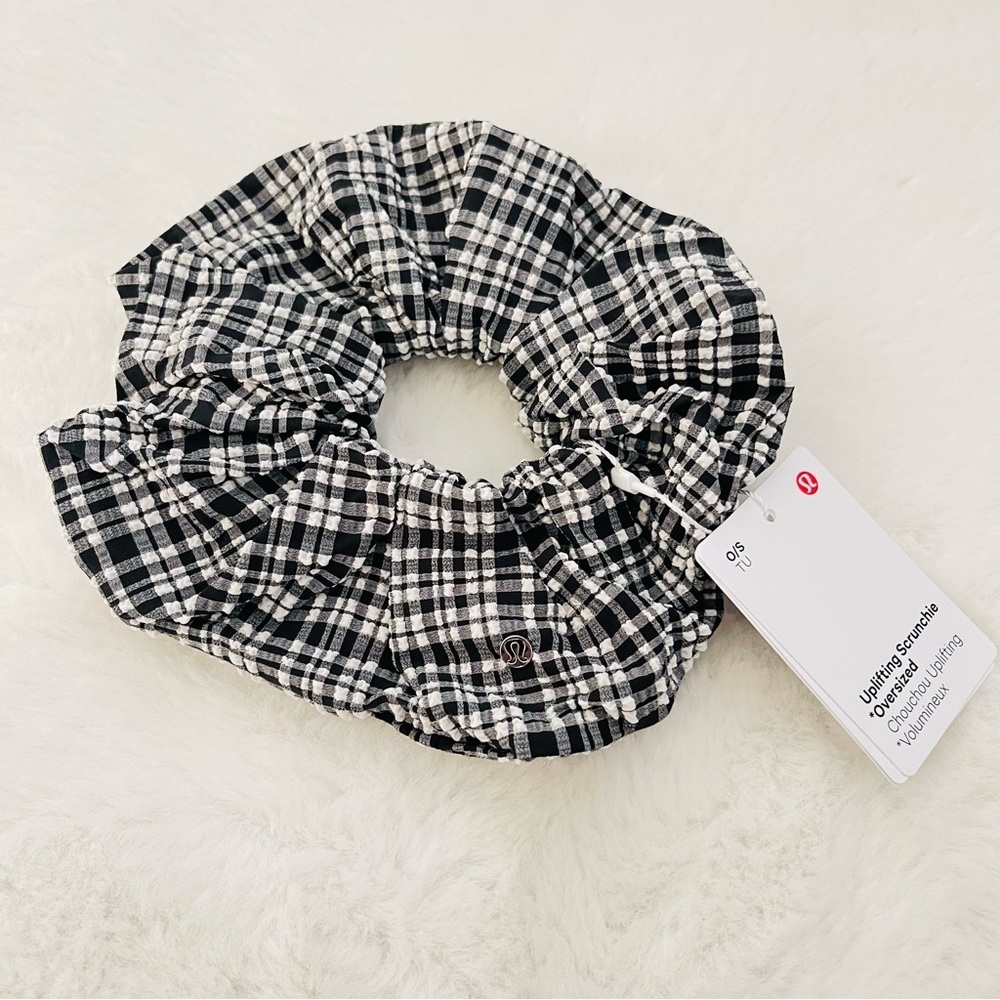 Lululemon Athletica Black and White Checkered Scrunchie - Picture 3 of 4